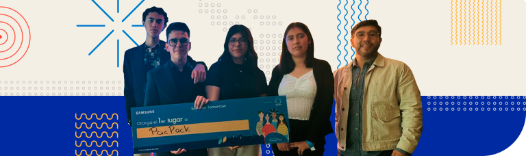 Un grupo de estudiantes colaborando en un proyecto de innovación, con materiales y tecnología educativa.